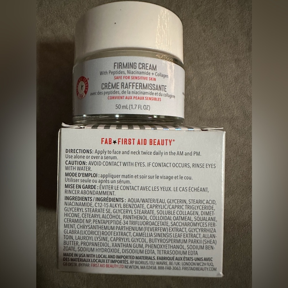 First Aid  Beauty FIRMING CREAM With Peptides, Niacinamide + Collagen - Picture 3 of 3